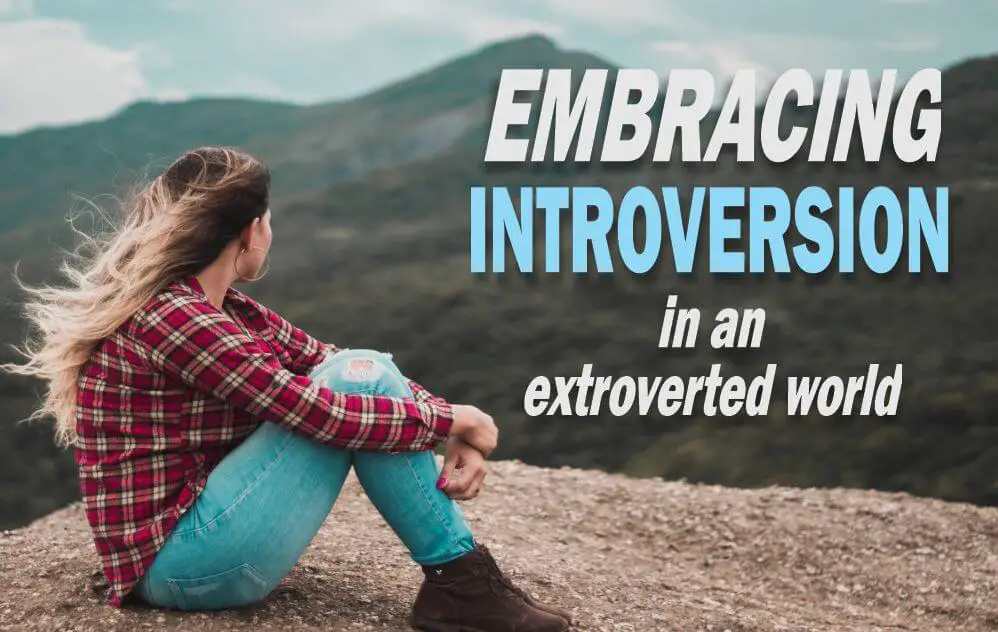 A woman imagining the extroverted world while embracing her introversion