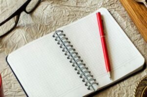 Daily Journaling Ideas for Self-Improvement